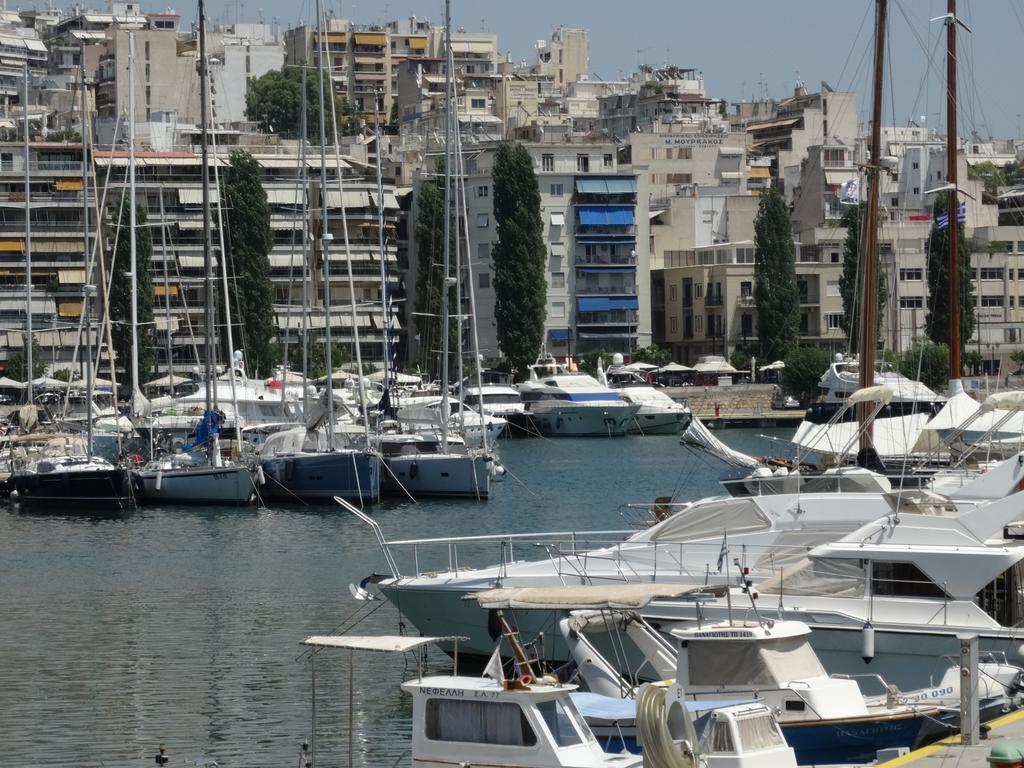 Faros I Hotel Pireo Esterno foto