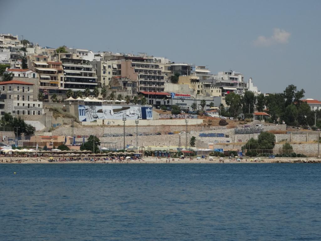 Faros I Hotel Pireo Esterno foto